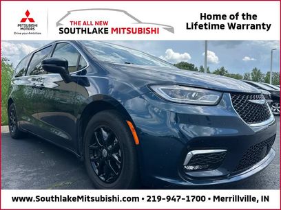 Used 2023 Chrysler Pacifica Touring-L