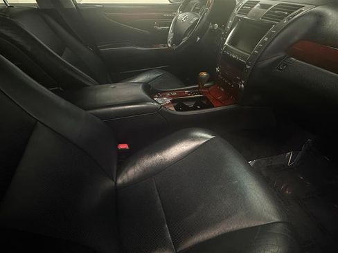 Used 2008 Lexus LS 460 RWD image 11