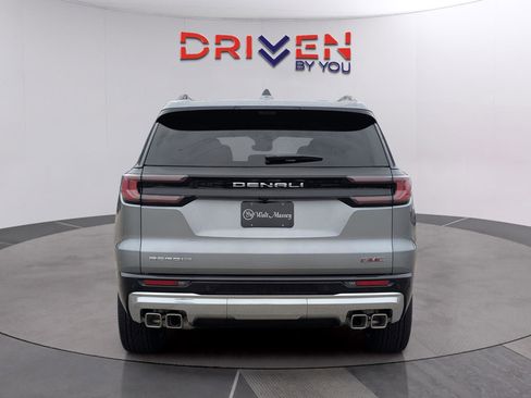 New 2026 GMC Acadia Denali w/ Super Cruise Package FWD image 4