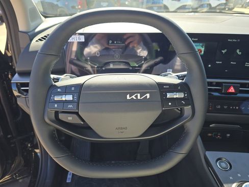 New 2026 Kia Sportage LX image 28