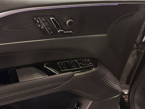 Used 2025 Cadillac Lyriq Sport image 24