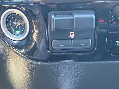 Used 2022 Chevrolet Silverado 1500 RST w/ Convenience Package II AWD/4WD image 29