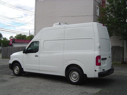 Used 2020 Nissan NV 2500 S w/ Vinyl Seat Package image 6