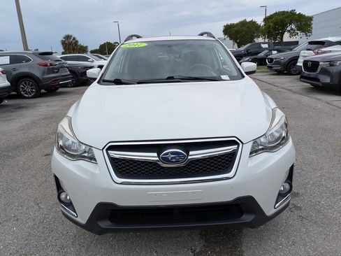 Used 2017 Subaru Crosstrek 2.0i Premium w/ Moonroof Package AWD/4WD image 10
