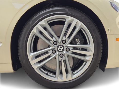 Used 2023 Bentley Continental GT Mulliner image 11