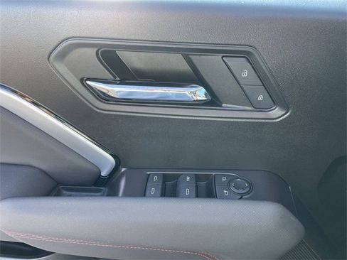 Used 2024 Chevrolet Colorado Z71 w/ Z71 Convenience Package 2 image 23