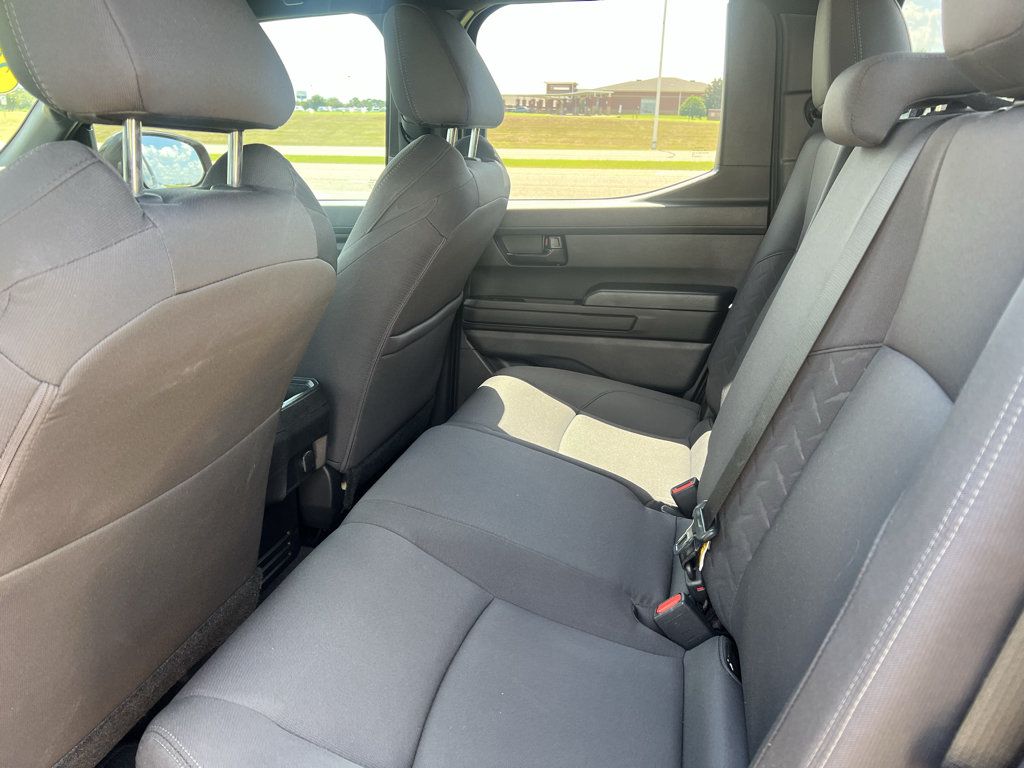 Used 2025 Toyota Tacoma SR5 AWD/4WD image 15