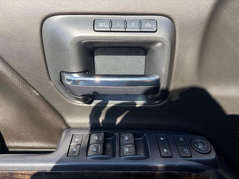 Used 2015 GMC Sierra 2500 Denali w/ Suspension Package, Off-Road image 23