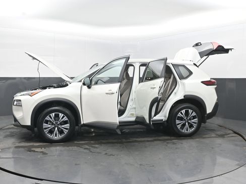 Certified 2023 Nissan Rogue SV image 40