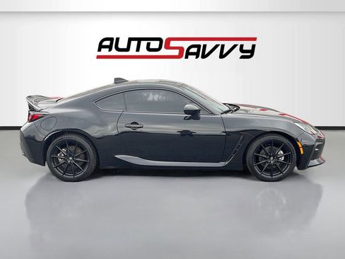 Used 2024 Toyota GR86 Premium image 8