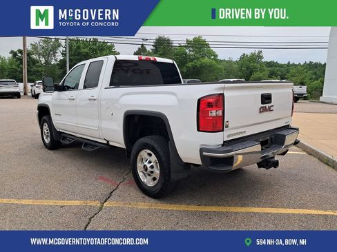 Used 2018 GMC Sierra 2500 SLE w/ HD SLE Preferred Plus Package AWD/4WD image 3