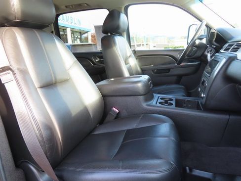 Used 2014 Chevrolet Silverado 3500 LTZ w/ LTZ Plus Package image 31