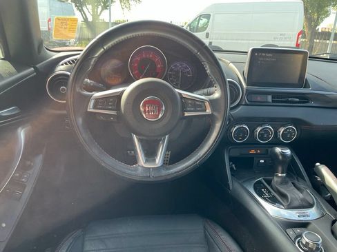 Used 2018 FIAT 124 Spider Abarth w/ Convenience Group RWD image 7