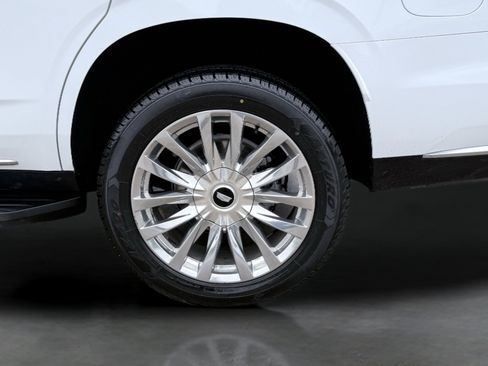 Used 2023 Cadillac Escalade Premium Luxury RWD image 19