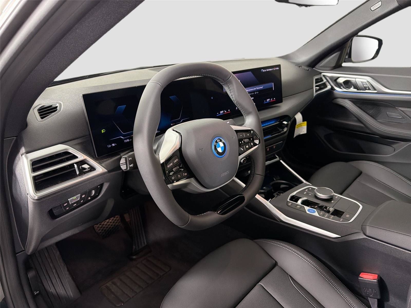 New 2026 BMW i4 xDrive40i AWD/4WD image 18