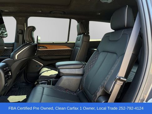 Used 2023 Jeep Grand Cherokee L Summit AWD/4WD image 13