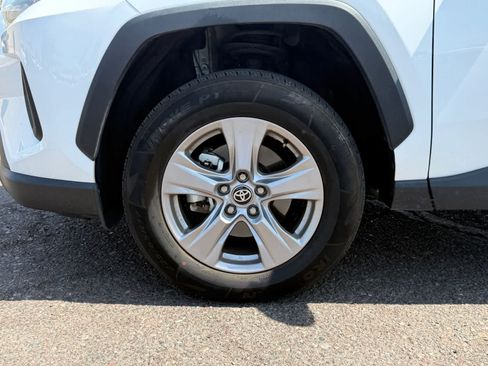 Used 2025 Toyota RAV4 XLE AWD/4WD image 6