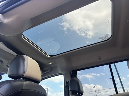 Used 2016 Ford Transit Connect Titanium FWD image 27