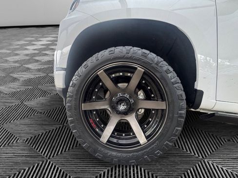 Used 2021 Chevrolet Silverado 1500 RST image 9