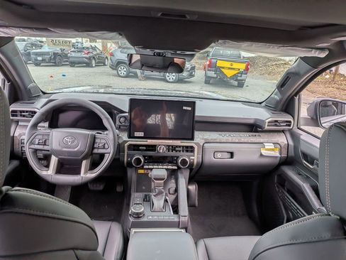 New 2026 Toyota Tacoma Limited AWD/4WD image 17