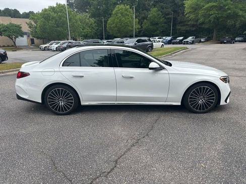 Used 2025 Mercedes-Benz E 450 4MATIC Sedan image 4