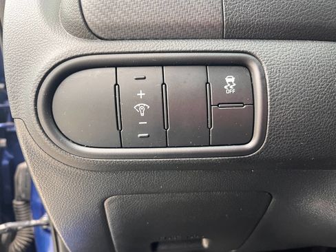 Used 2018 Kia Forte S FWD image 23