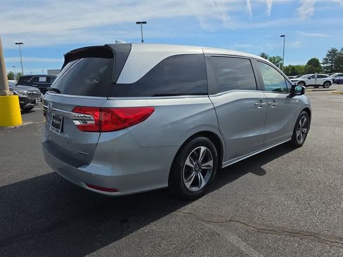 Certified 2018 Honda Odyssey Touring image 9