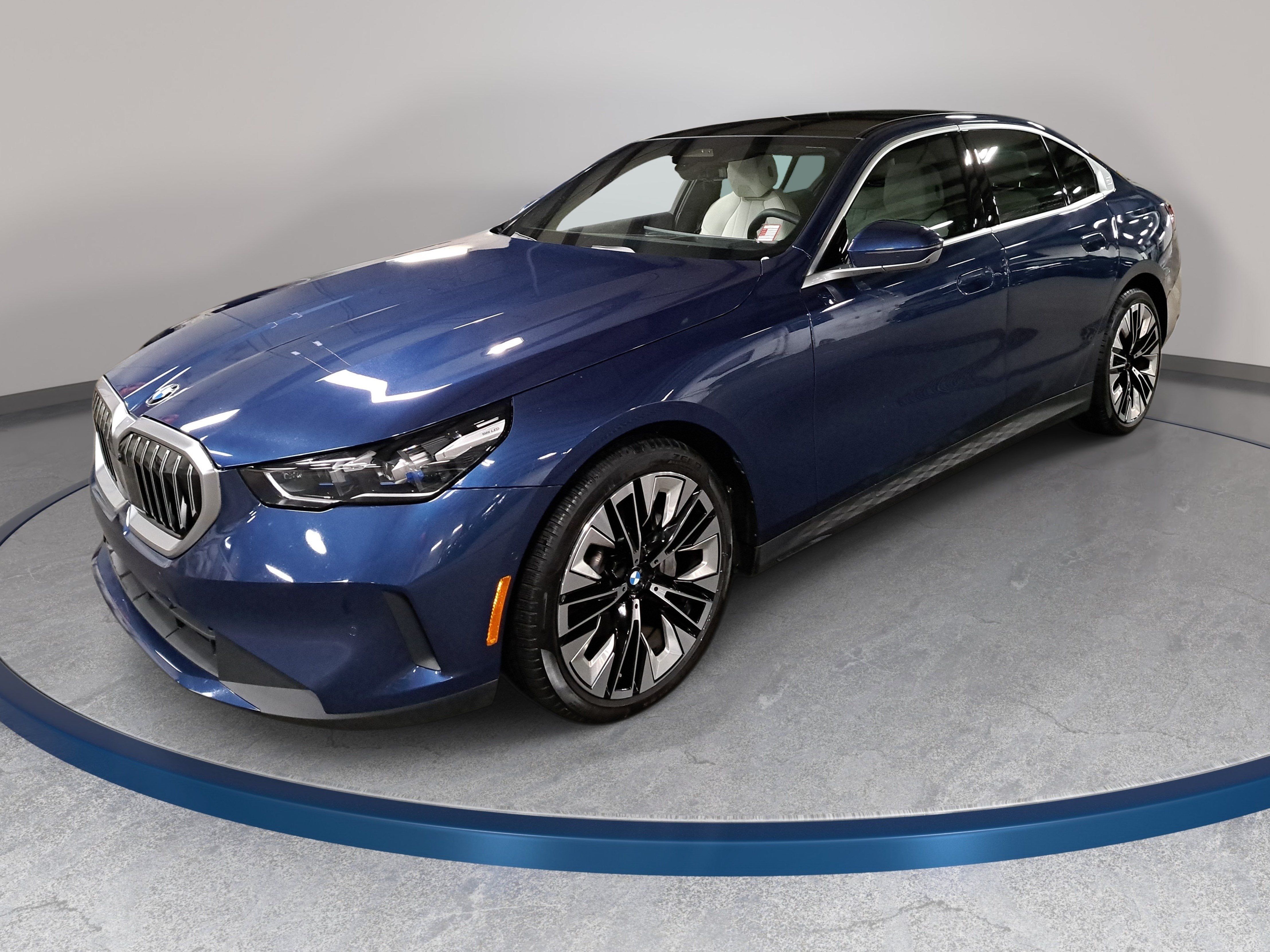 Certified 2026 BMW 530i w/ Premium Package RWD image 1