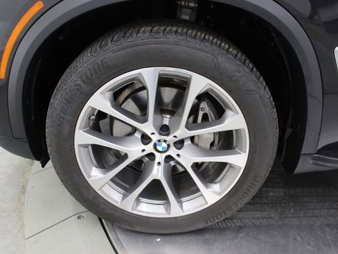 Used 2025 BMW X5 xDrive40i w/ Climate Comfort Package image 7