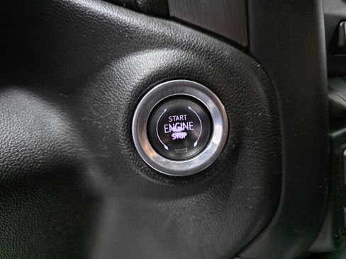 Used 2019 GMC Sierra 1500 AT4 w/ AT4 Preferred Package AWD/4WD image 16