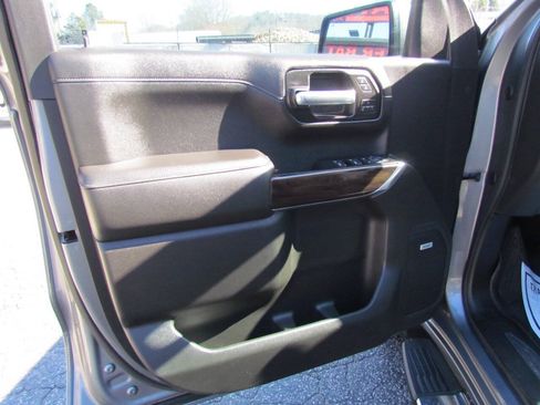 Used 2019 GMC Sierra 1500 SLT w/ SLT Premium Plus Package AWD/4WD image 11