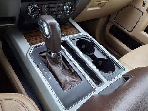 Used 2019 Ford F150 Lariat w/ Equipment Group 502A Luxury image 29