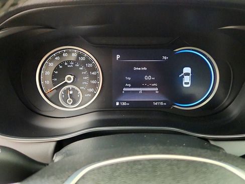 Used 2023 Genesis G70 2.0T AWD/4WD image 14