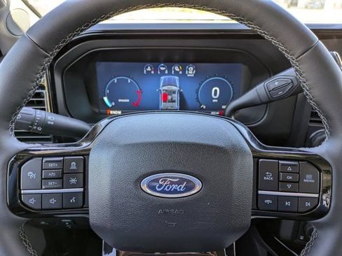 New 2026 Ford F250 Lariat w/ Black Appearance Package AWD/4WD image 36