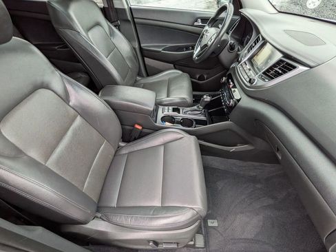 Used 2016 Hyundai Tucson Limited w/ Option Group 03 FWD image 27