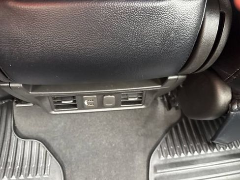 Used 2021 Chevrolet Silverado 1500 LT AWD/4WD image 26