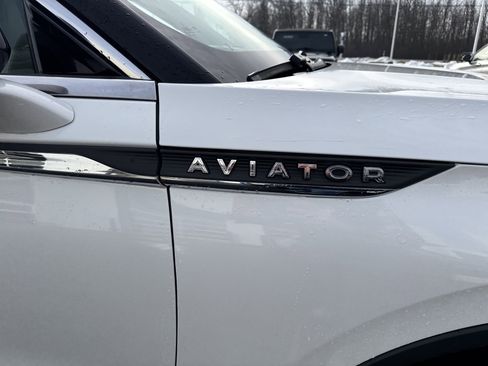 Used 2023 Lincoln Aviator Reserve w/ Equipment Group 201A image 6