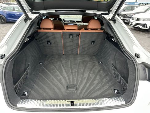 Used 2022 Audi e-tron Premium Plus w/ Premium Plus Package image 28