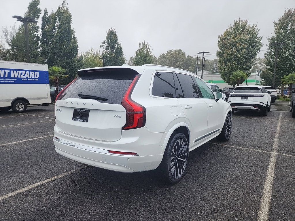 Used 2025 Volvo XC90 T8 Ultra w/ Protection Package Premier AWD/4WD image 4