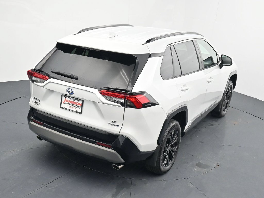 Used 2024 Toyota RAV4 SE AWD/4WD image 29