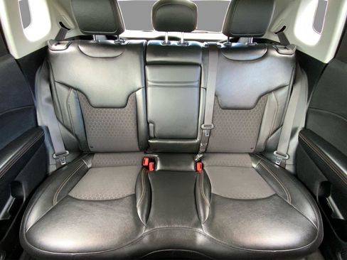 Used 2020 Jeep Compass Latitude w/ Cold Weather Group AWD/4WD image 14