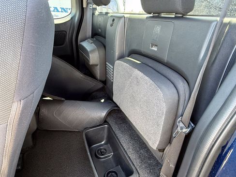 Used 2023 Nissan Frontier SV w/ Technology Package RWD image 20