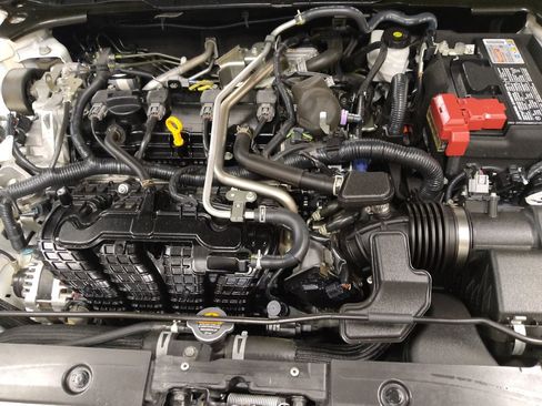 Used 2025 Nissan Altima 2.5 SV FWD image 30