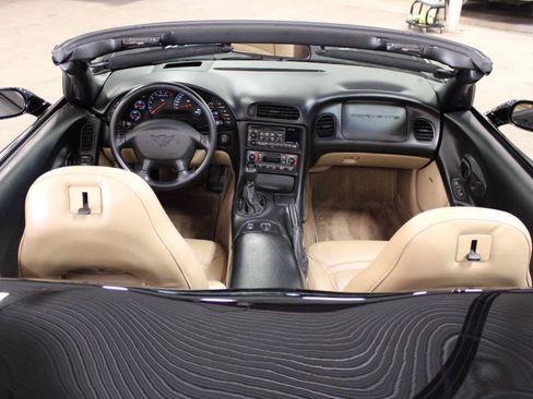 Used 1999 Chevrolet Corvette Convertible w/ Memory Pkg RWD image 35