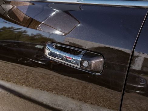 Used 2017 RAM 3500 Laramie Longhorn image 46