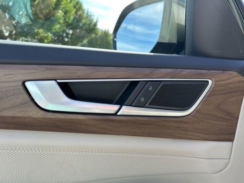 New 2026 Volkswagen Atlas SE image 18