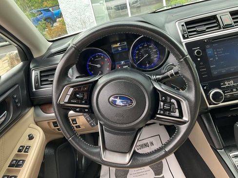 Used 2019 Subaru Outback 2.5i Limited w/ Popular Package #2 image 4