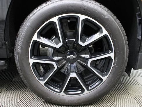 Used 2025 Chevrolet Tahoe RST image 8