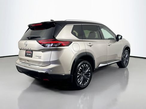 Used 2024 Nissan Rogue Platinum w/ Platinum Premium Package AWD/4WD image 5