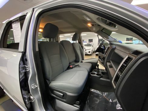 Used 2017 RAM 2500 Tradesman w/ Chrome Appearance Group AWD/4WD image 23